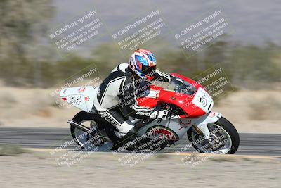 media/Dec-01-2025-Moto Forza (Mon) [[2daa91e15f]]/3-Beginner Group/Session 2 (Turn 7 Inside Pans)/